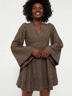 Hyacinth House Brown Textured Becca Bell-Sleeve Mini Dress – XS NWT